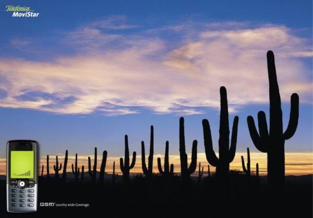 Se inicia la comercialización telefonia movil.