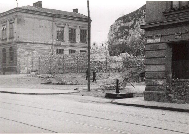 Wiesel Transfers to a Second Ghetto