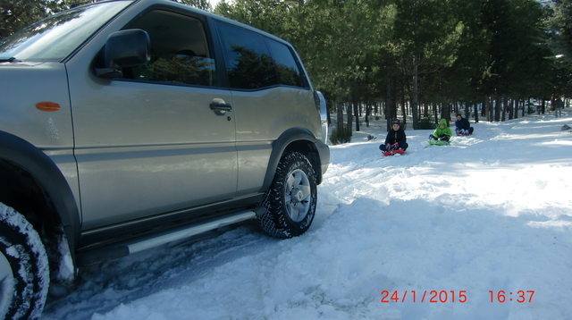 EN LA NIEVE CON MI PRIMO