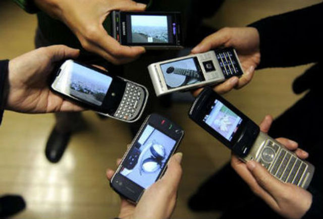 INICIOS DE LA TELEFONÍA MÓVIL