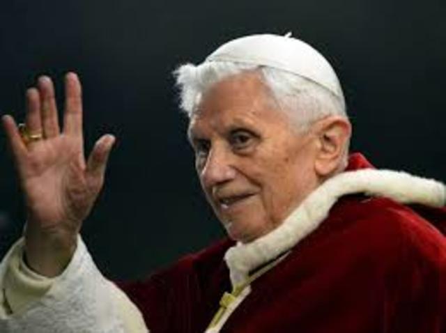 Papa Benedetto XVI  si ritira