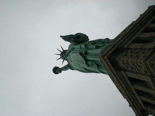 Imigrants come to American