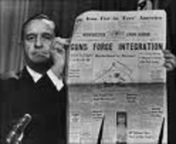 Faubus gives orders to National Guard