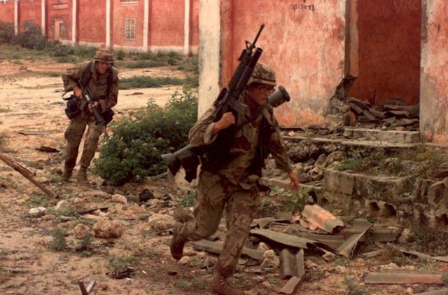 U.S. arrive in Mogadishu