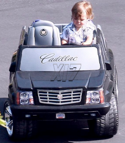 Condujé mi primer coche de bebé.