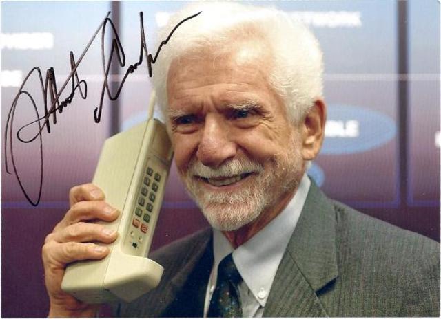 Primer teléfono móvil