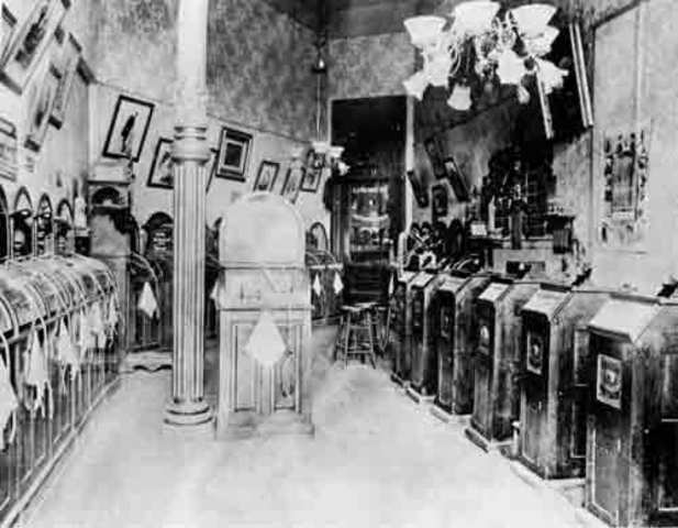 The Kinetoscope parlor