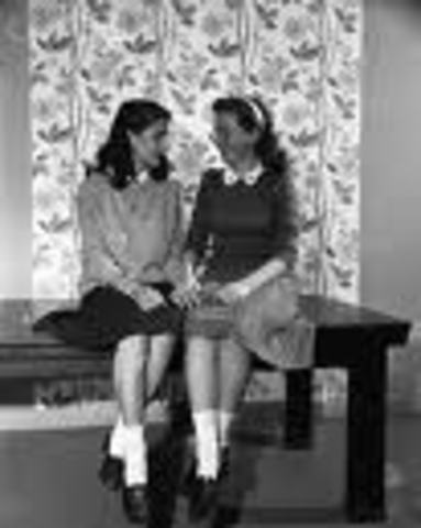 Bobby Soxers/ Frank Sinatra