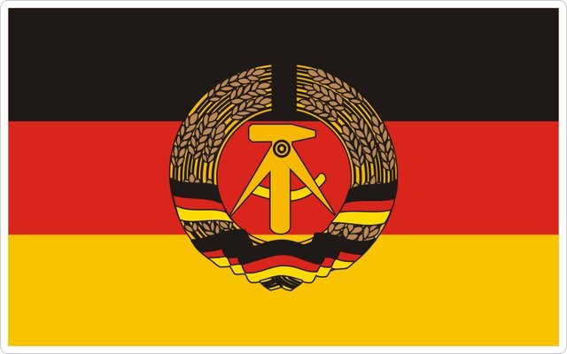 Den Tyske Demokratiske Republik (DDR) oprettes