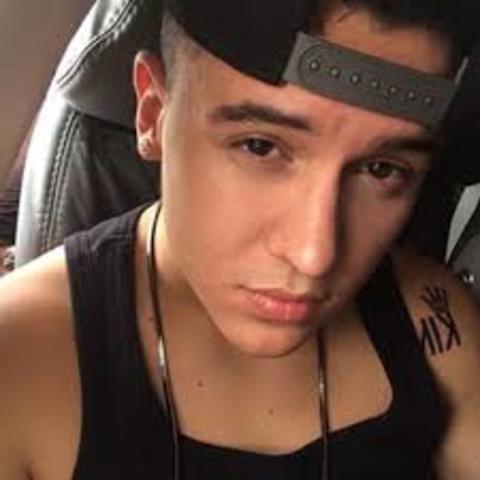 PRIMER EXITO MUSICAL