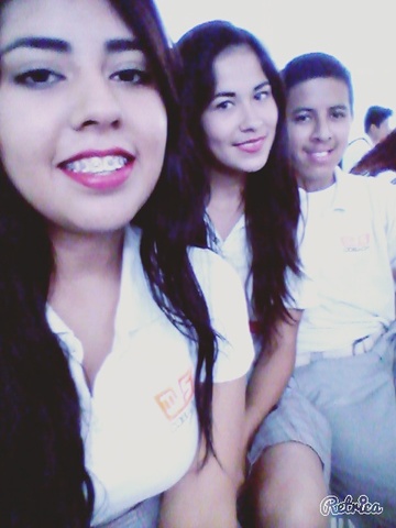 yo con estas señoritas guapas