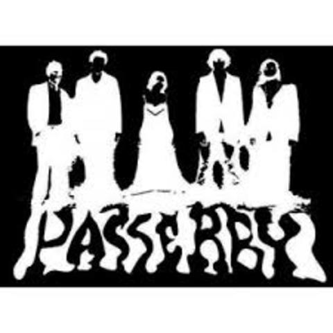 Passerby escribieron música