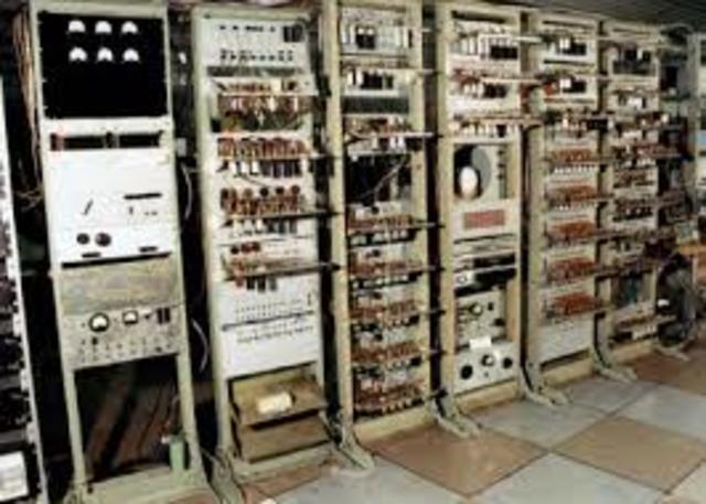 COMPUTADORA ELECTRONICA