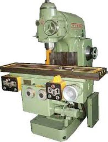 Darios Wells talló a mano tipos de madera e invento la fresadora lateral