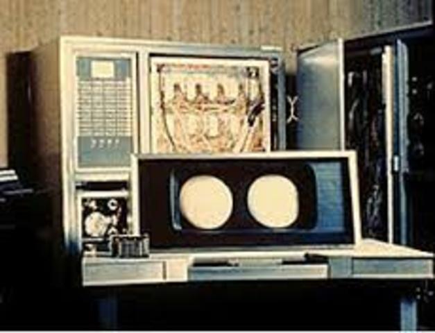 PRIMER MODEM COMERCIAL