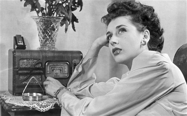 Radio helps during world war 2