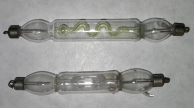 Henri Geissler  y Julius Plücker