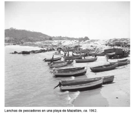 Lancha de pescadores en un playa de Mazatlán