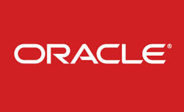 Larry Ellison crea Relational Software System