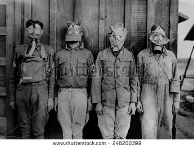 Germans use chlorine gas