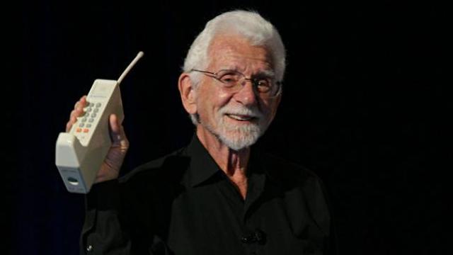 Desarrollo del servicio de telefonía móvil