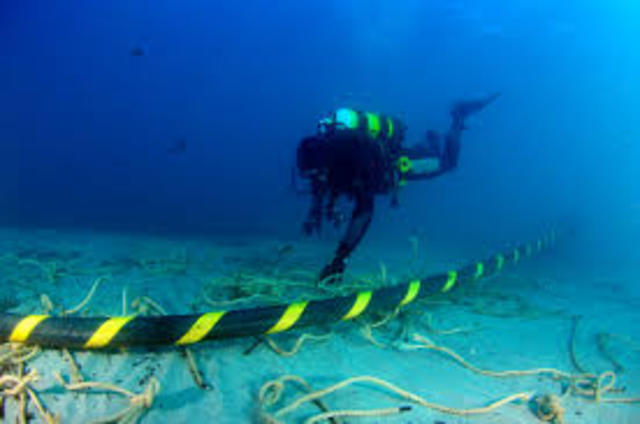 A través del cable marino se logra enlazar Inglaterra y Francia