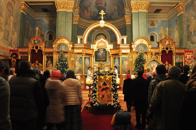 1150 paper is first mass-produced in Spain