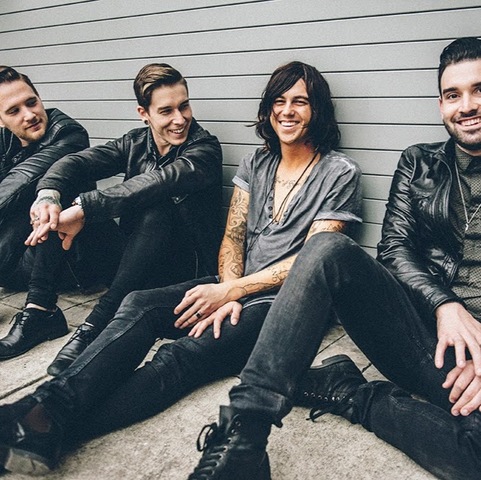 Creó la banda Sleeping With Sirens