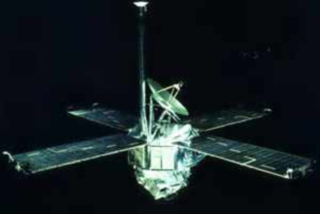 Mariner 9 becomes the first spacecraft to orbit Mars