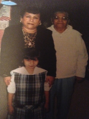 Mis abuelas y yo en día de los abuelos.