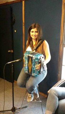 Jennifer fue a estado con el coro