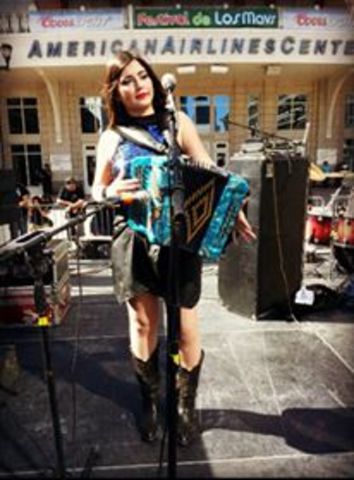 Jennifer entro al coro