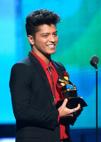 Bruno Mars recibio su primer grammy