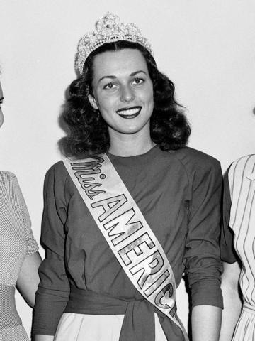 The first Miss America pageant is held in Atlantic City