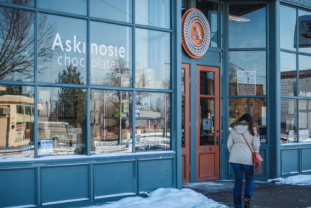 Askinosie Chocolate sells first bar