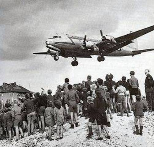 Berlin Blockade/Airlift