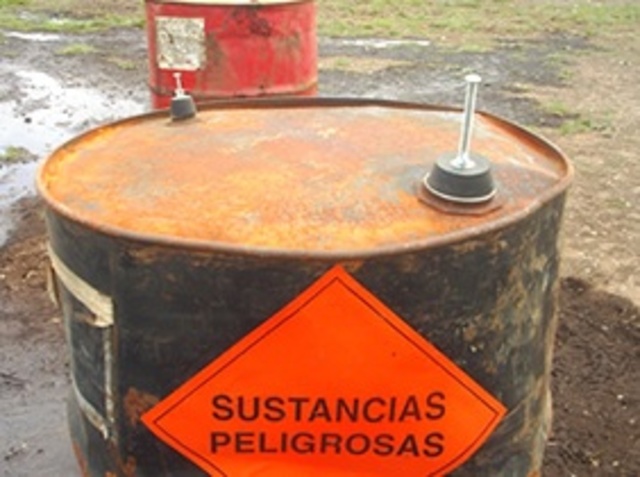 SUSTANCIAS  QUIMICAS EN LOS ALIMENTOS