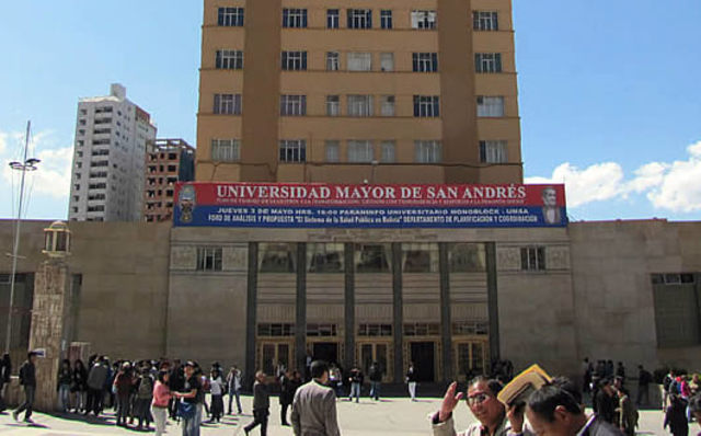 Crea la Universidad Mayor de San Andres de La Paz