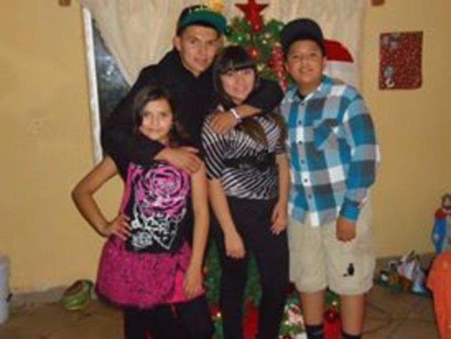 Navidad con mis hermanos a mis 15 años.