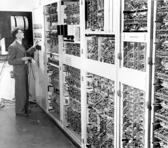 La primera computadora, llamada ENIAC
