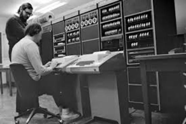 La segunda generación de computadoras digitales