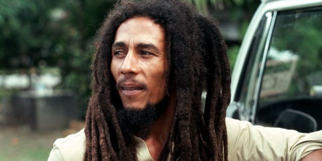 El grup passa a anomenar-se "Bob Marley & The Wailers"