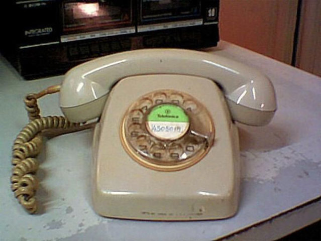 Primer telefono de mis abuelos