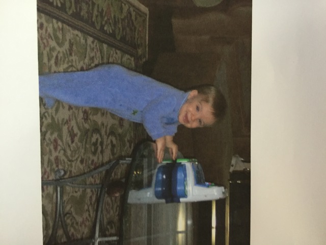 mi hermano nació en greensburo, north carolina