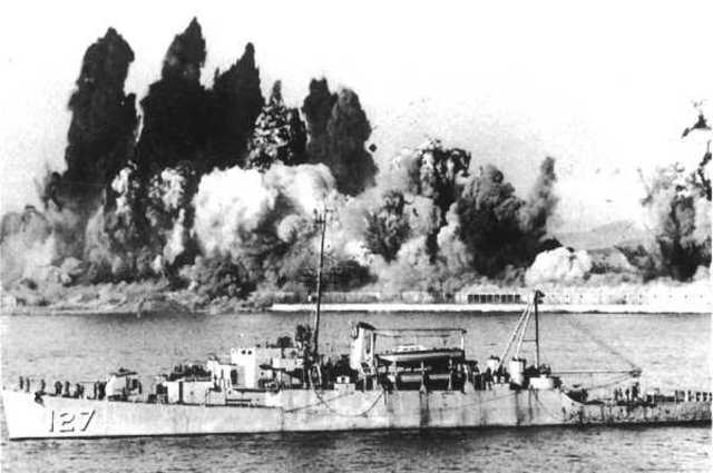 jets begin attacking UN airplanes over North Korea