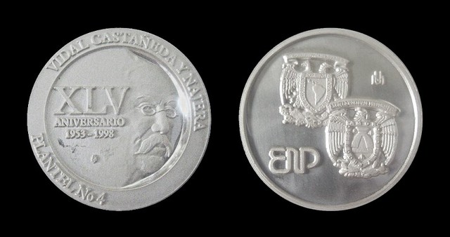 La Escuela Nacional Preparatoria "Vidal Castañeda y Nájera" conmemora su XLV aniversario.