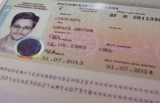 Россия предоставила убежище Эдварду Сноудену