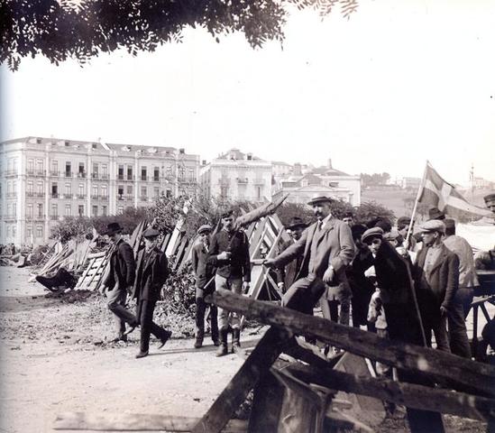A Revolução Passo... a ... Passo