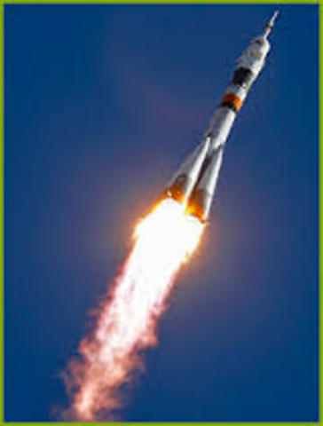 Goddar desarolla el primer cohete,solo se elevo 5m.Nace la Television.