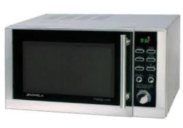 Aparecen los primemros hornos microondas